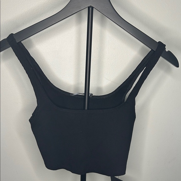 Lulus Tops - Lulu's Classic Black Tank Top